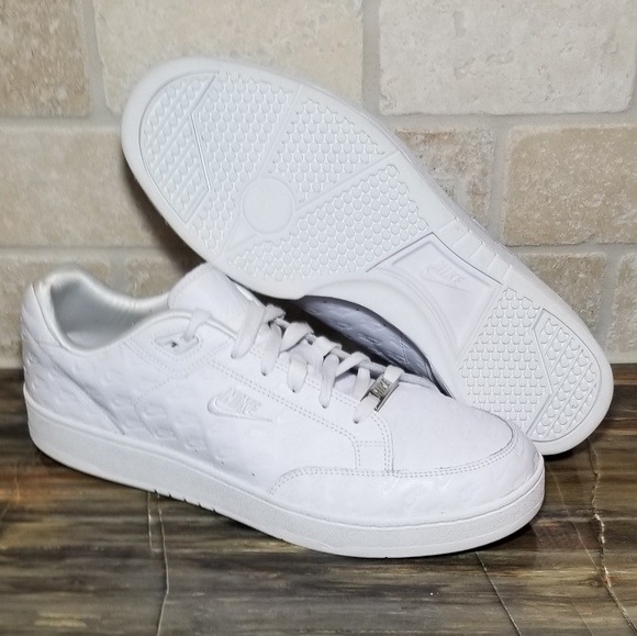 Mecánicamente Hamburguesa campeón Nike | Shoes | Nike Grandstand 2 Pinnacle White Logo Mens Sz 2 | Poshmark